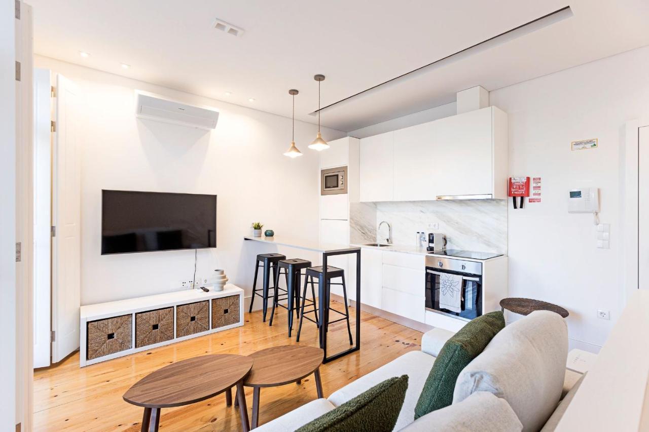 Wonderful Duplex W Private Patio & Ac By Lovelystay Porto Exterior photo